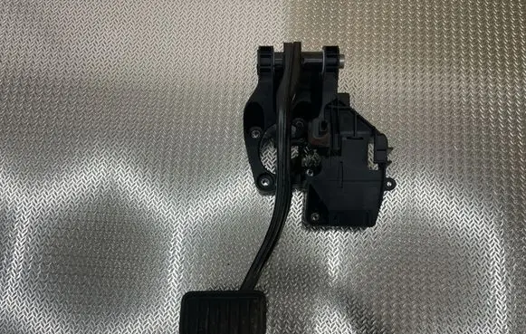 Tesla Model 3 Brake pedal 104469100D