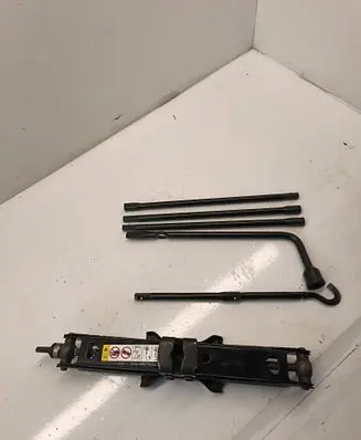 Dodge RAM Lift Jack 04766498AA 68533368AB