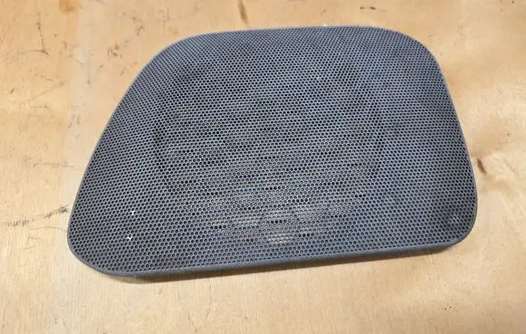 Volvo S40, V40 Side speaker trim/cover 30813511