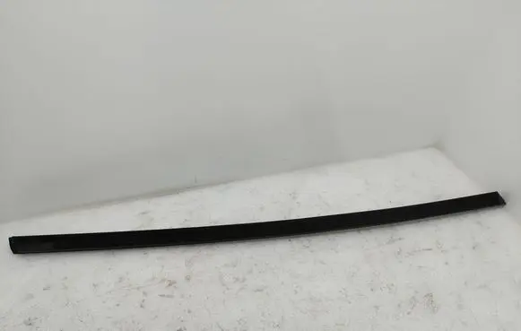Tesla Model Y Door glass trim 162116600