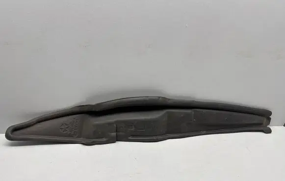 Chrysler Pacifica Fender foam support/seal 68225663A 1111392