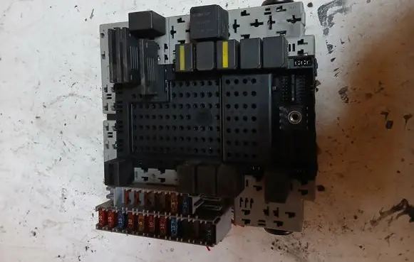 Volvo V70 Fuse box set 8645729 02W055 8688153