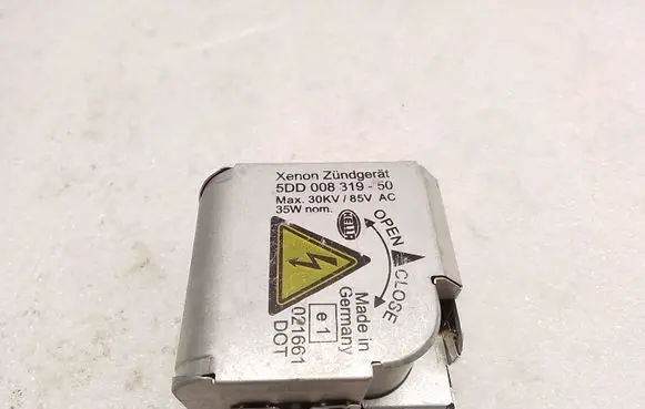BMW X5 E53 Headlight ballast module Xenon 5DD00831950