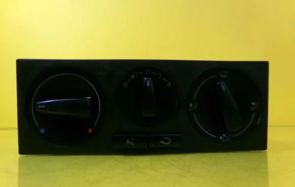 Volkswagen Golf IV Climate control/heater control trim 1J0820045F