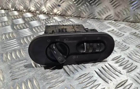 Seat Alhambra (Mk1) Light switch