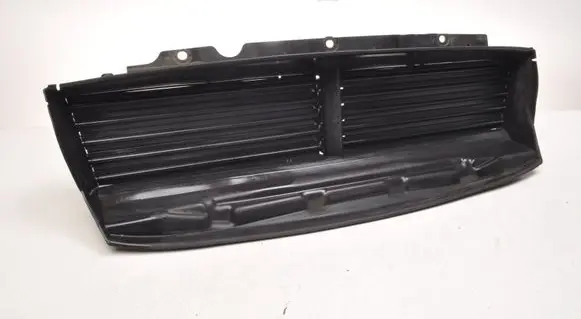 Volvo V60 Intercooler air channel guide 