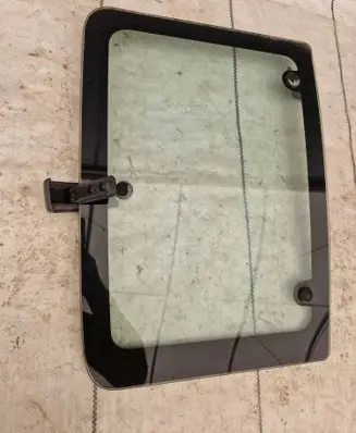 Mazda B2000 - B2200 Rear side window