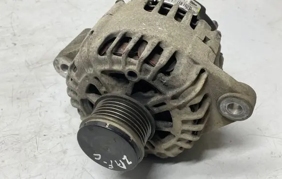 Opel Zafira C Generator/alternator 13502581