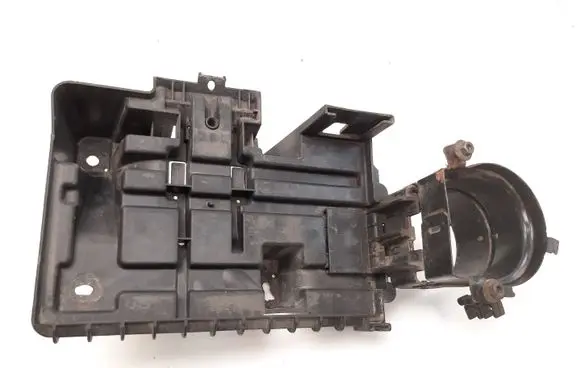 Battery tray