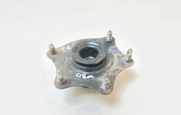 Honda CR-V Front shock absorber mounting bracket 