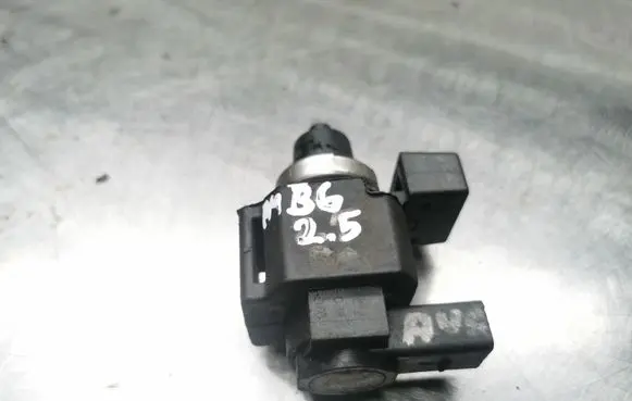 Audi A4 S4 B6 8E 8H Turbo solenoid valve 059906629A