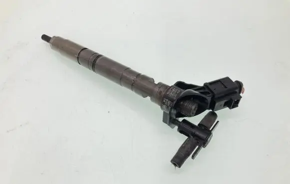 Audi A5 8T 8F Fuel injector 0445116015 080508 059130277AR