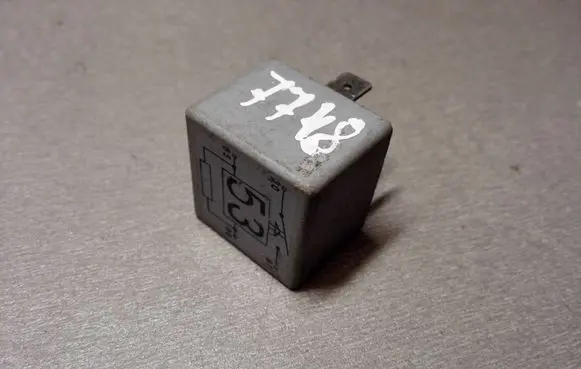 Audi A4 S4 B5 8D Other relay 141951253B 20240072
