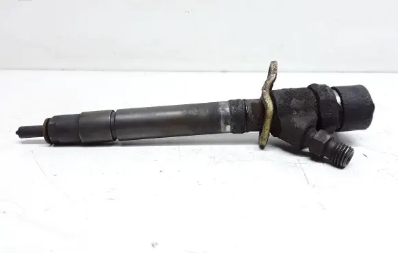 Volvo XC90 Fuel injector 30750283