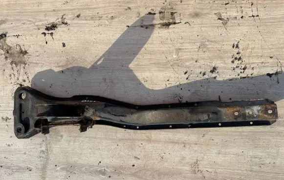 Mitsubishi Grandis Front subframe