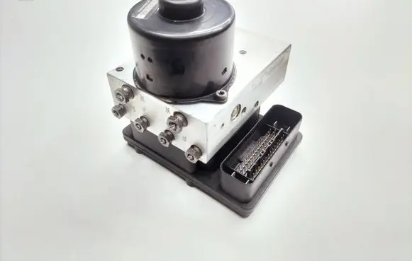 Mercedes-Benz ML AMG W164 ABS Pump A1635459832