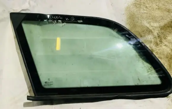 Peugeot 406 Rear side window
