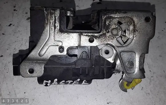 Renault Master II Front door lock