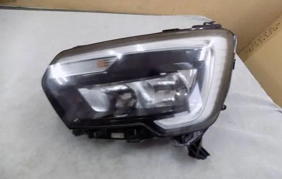 Renault Master III Headlight/headlamp 260607867R