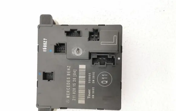 Mercedes-Benz E W211 Door control unit/module 2118201526