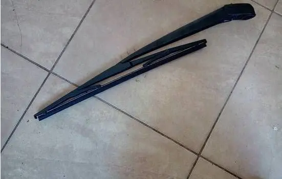 Mazda 5 Rear wiper blade arm 060122 NE56384