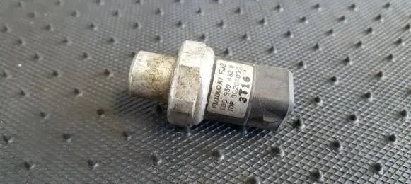 Air conditioning (A/C) pressure sensor
