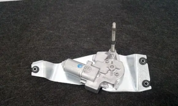 BMW 2 F46 Rear window wiper motor 7356220
