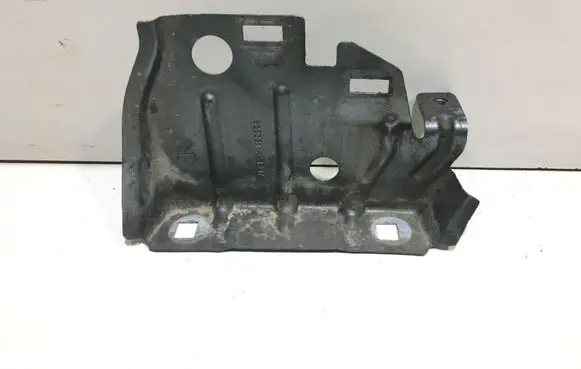 Citroen C4 I Picasso Fender mounting bracket 538331A