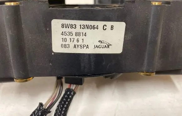 Jaguar XF X250 Wiper turn signal indicator stalk/switch 8W8313N064 45358814