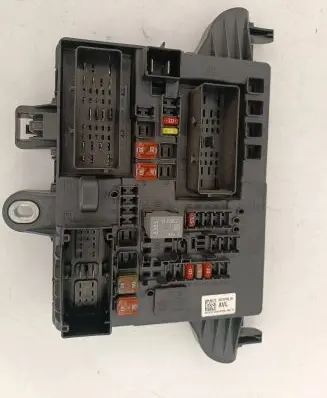 Opel Insignia A Fuse module 22737769 23140903515