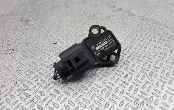 Volkswagen II LT Air pressure sensor 038906051B 0281002399