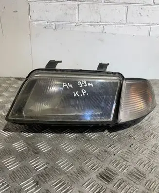 Audi A4 S4 B5 8D Headlight/headlamp 8D0941003E 270798 1852902