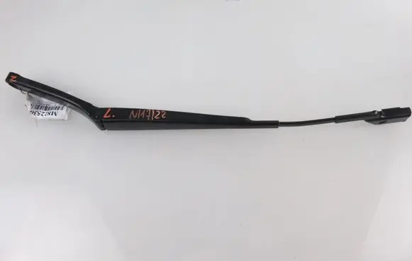 Volkswagen PASSAT B7 Front wiper blade arm 3C1955409C