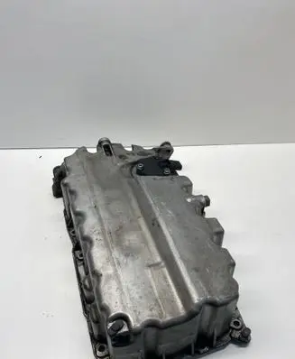 Volkswagen PASSAT B8 Oil sump 04L103603