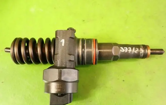 Seat Alhambra (Mk1) Fuel injector