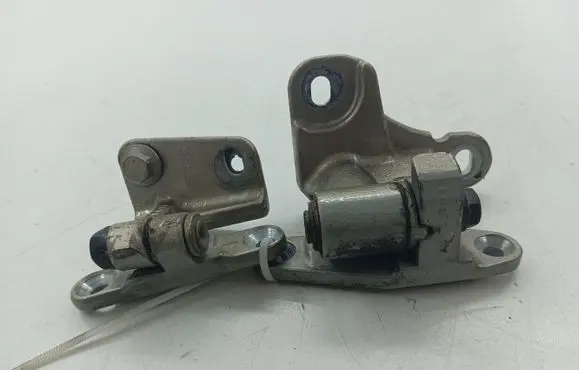 Rear door hinge set