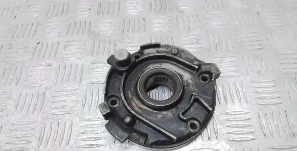 Volvo V70 Oil pump 3077709