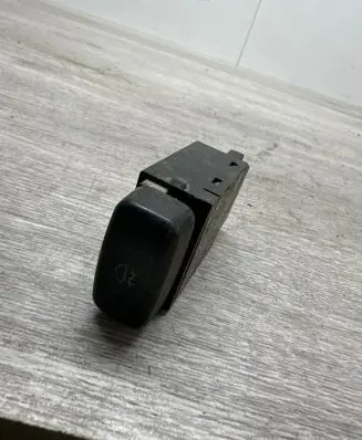 Mitsubishi Pajero Fog light switch 3B14