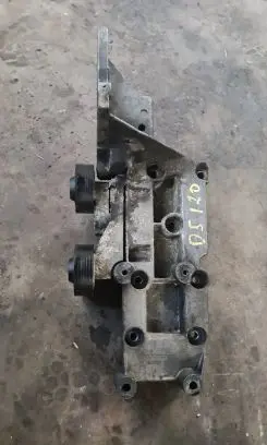 Volvo S60 Engine mounting bracket 8642196