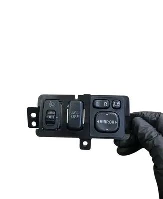 Lexus RX 450H Wing mirror switch 183575