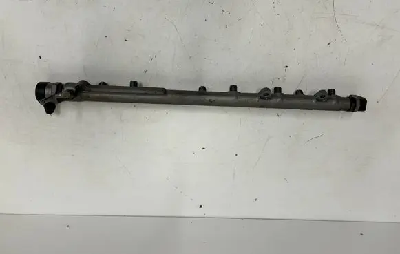 BMW X5 E70 Fuel main line pipe 0445216015