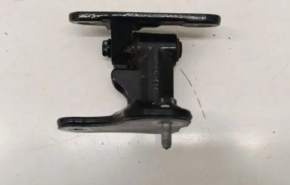 Mercedes-Benz CLA C117 X117 W117 Front door lower hinge 