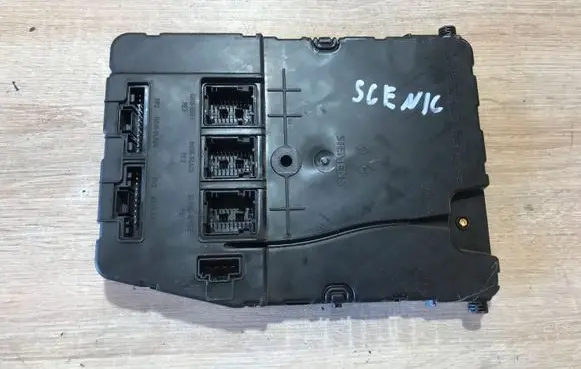 Renault Scenic II - Grand scenic II Comfort/convenience module 8200606831