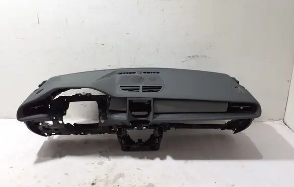 Polestar 2 Dashboard 32372223
