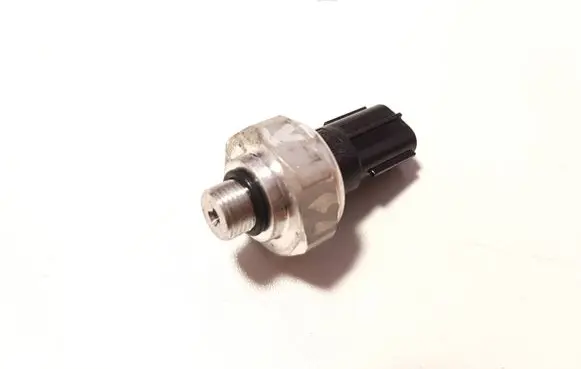 Toyota RAV 4 (XA50) Air conditioning (A/C) pressure sensor D9240