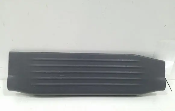 Toyota Hilux (AN10, AN20, AN30) Rear sill trim cover 679180K020