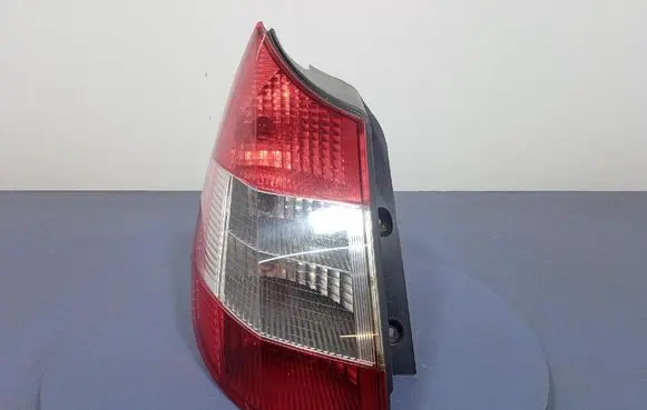 Renault Scenic II - Grand scenic II Rear/tail lights 8200493374
