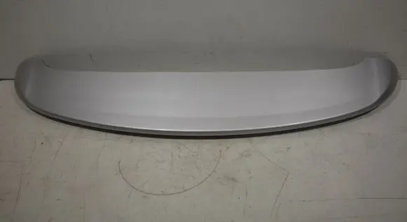Tailgate/trunk spoiler