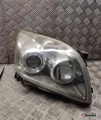 Toyota Avensis T250 Headlight/headlamp