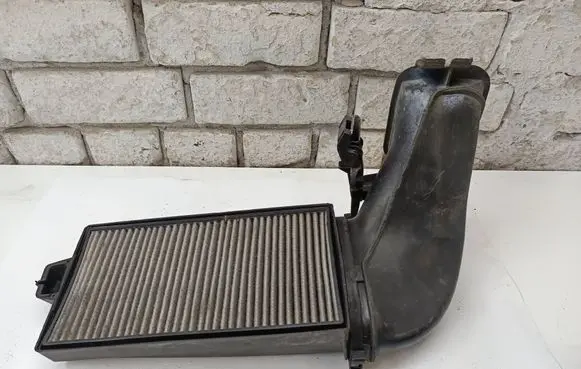 BMW 7 E65 E66 Air intake duct part 8379955